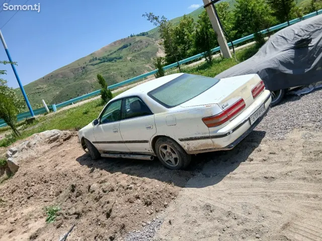 Toyota Mark II 1992 · 2.2 AT