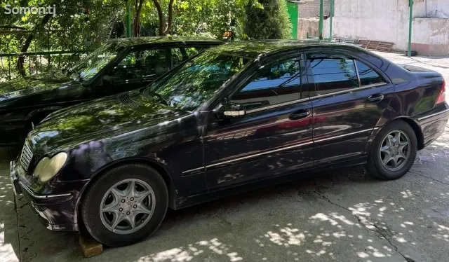 Mercedes-Benz C class 2003 · 2.4 AT