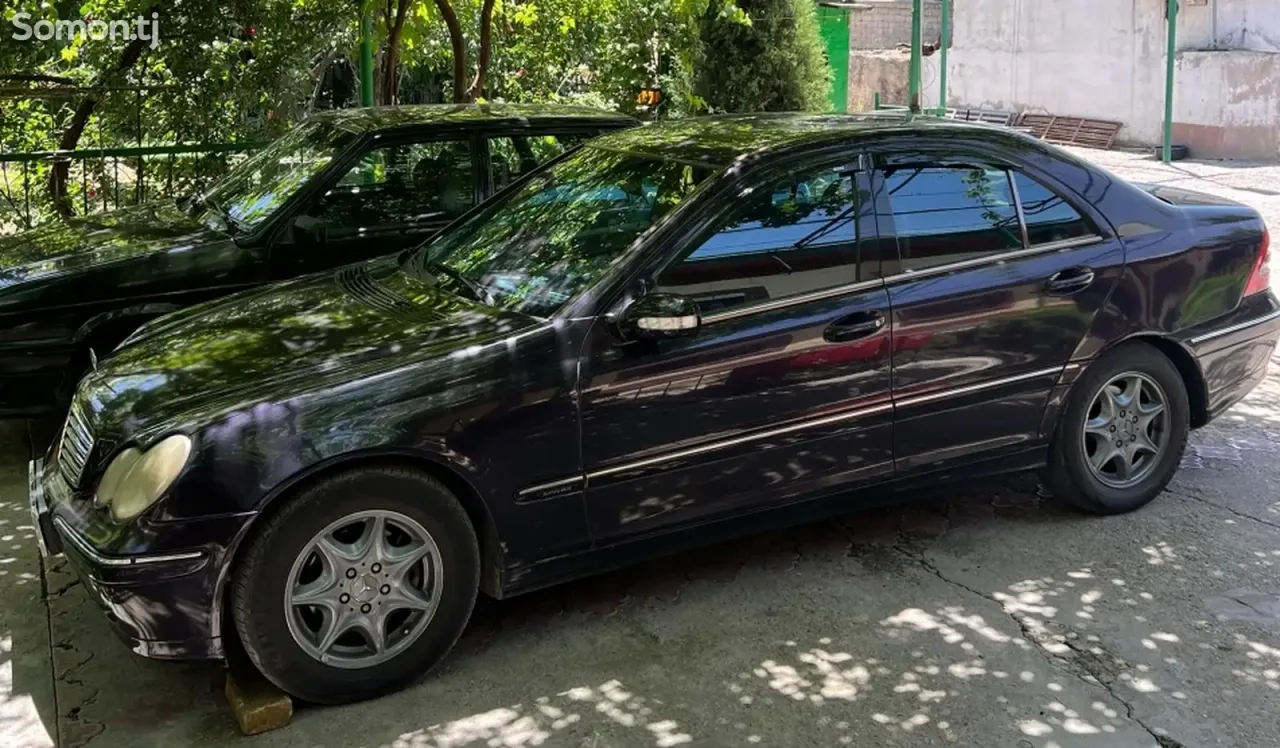 Mercedes-Benz C class 2003 · 2.4 AT