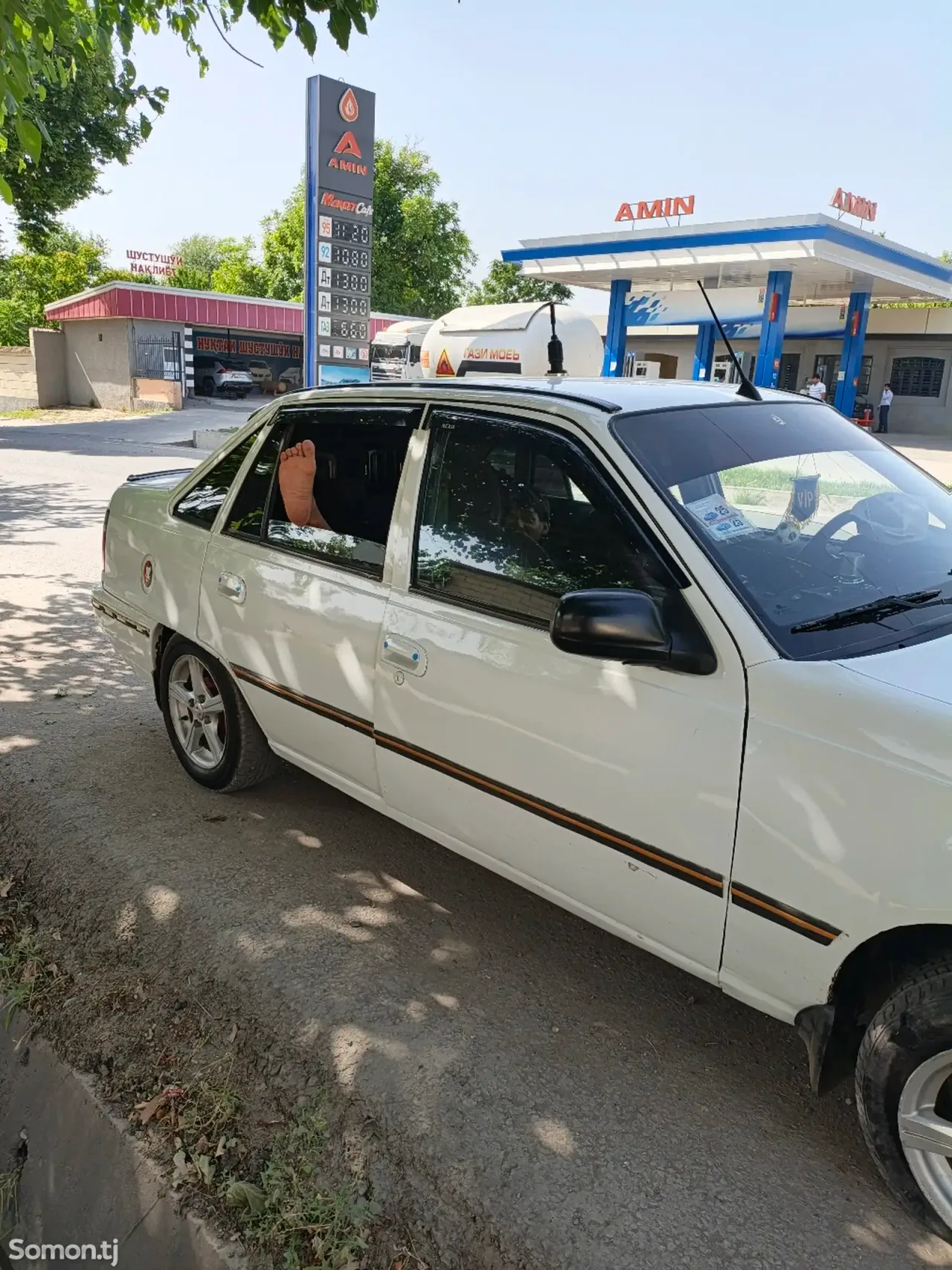 Daewoo Nexia 1994 · 1.6 MT