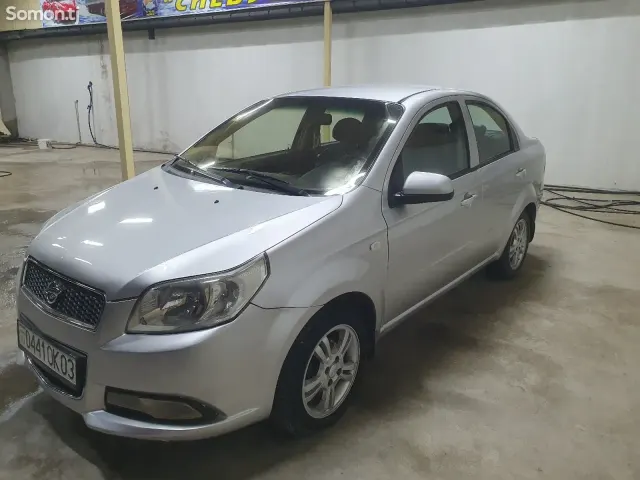 Chevrolet Aveo 2017 · 1.5 AT