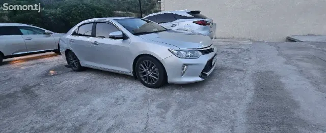 Toyota Camry 2017 · 2.5 AT
