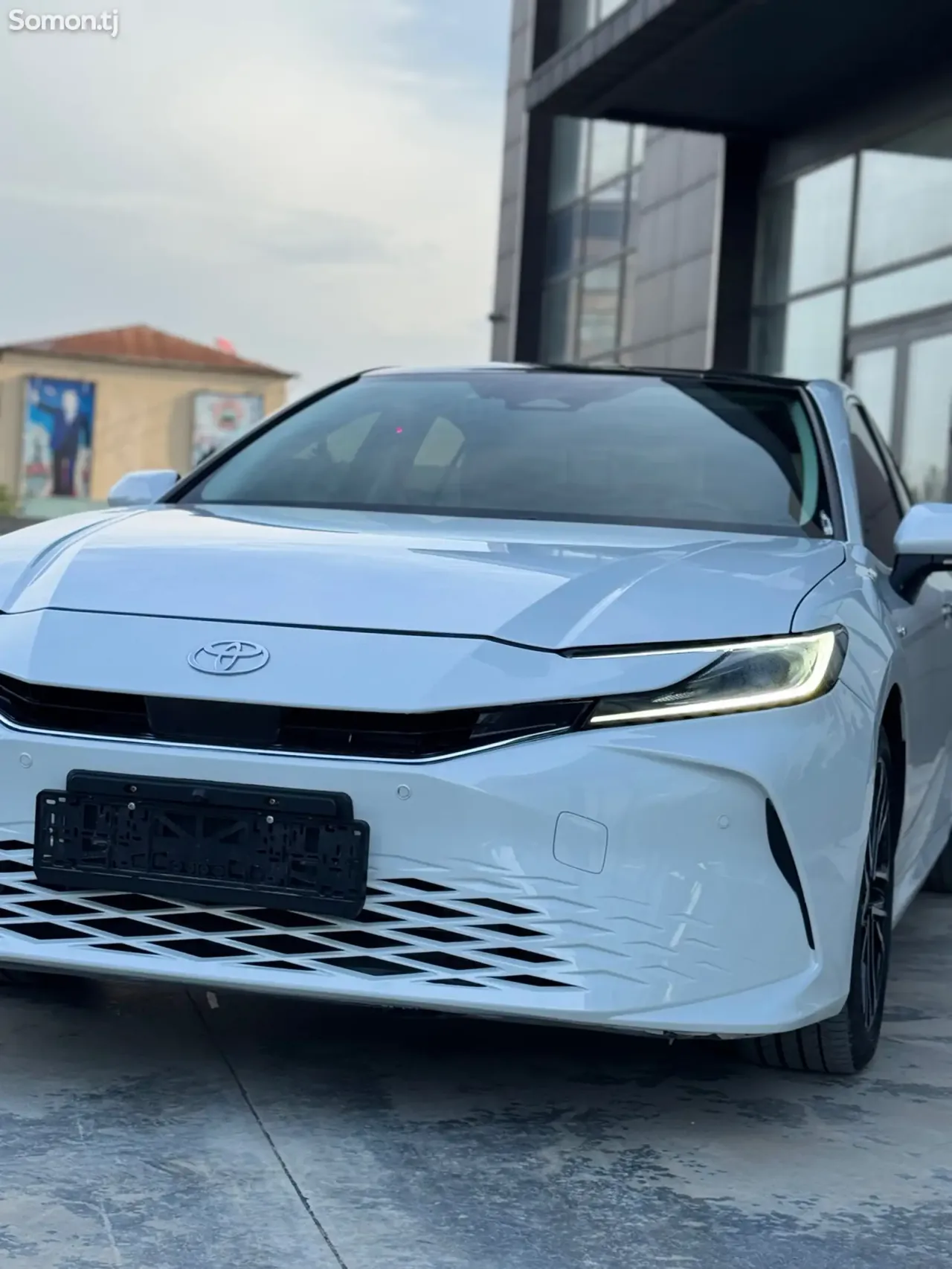 Toyota Camry 2024 · 2.0 AT
