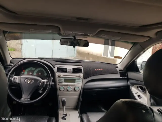 Toyota Camry 2009 · 2.5 AT