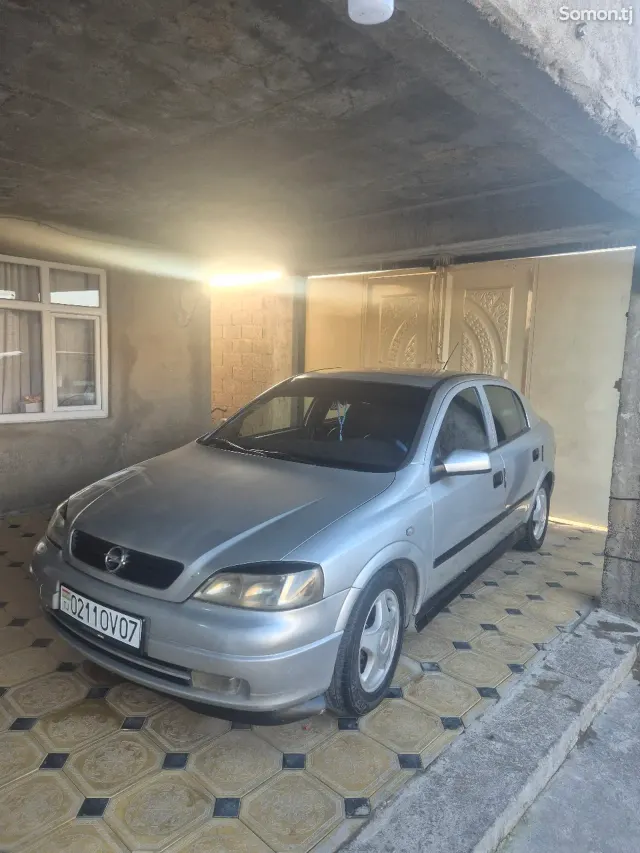 Opel Astra G 2000 · 1.6 MT