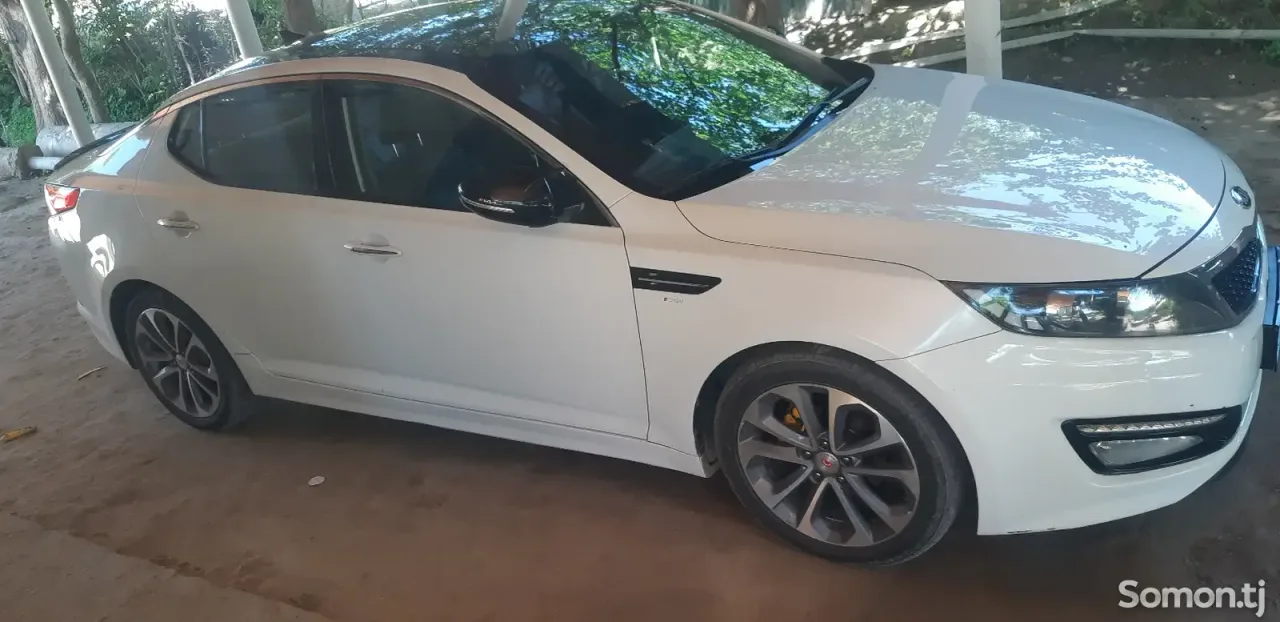 Kia K5 2011 · 2.0 AT