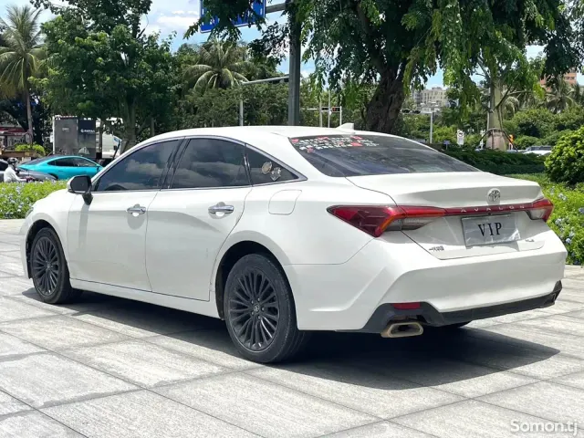Toyota Avalon 2019 · 2.0 AT