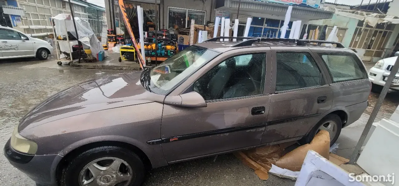 Opel Vectra B 1998 · 1.8 MT