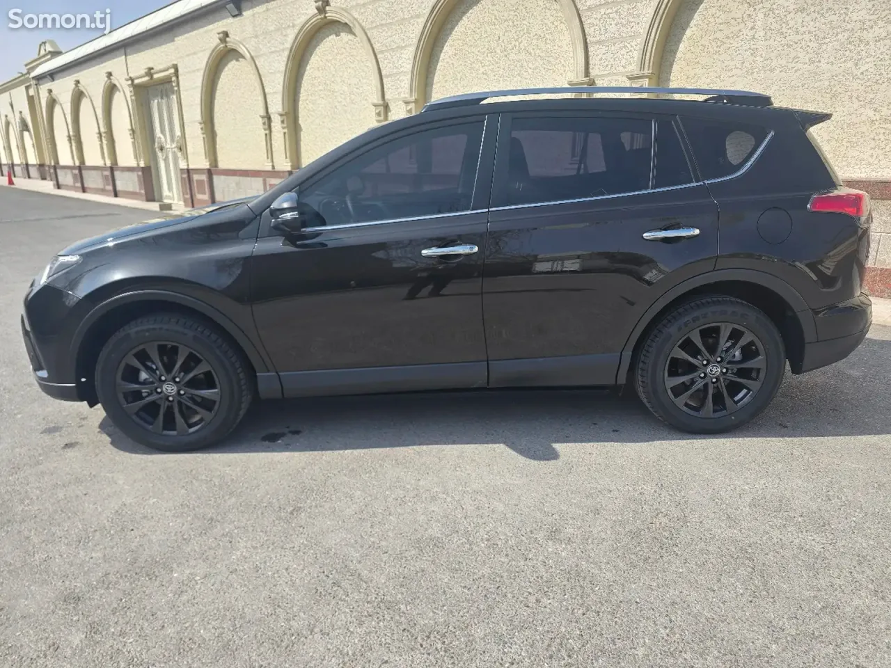 Toyota RAV 4 2017 · 2.5 AT