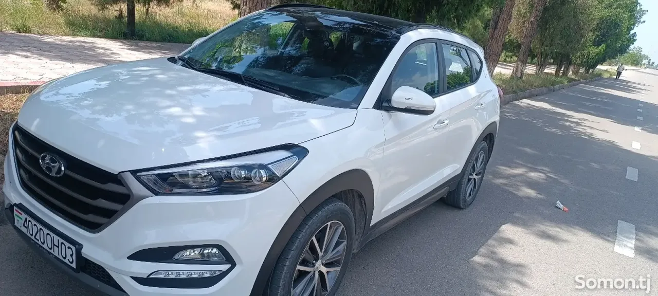 Hyundai Tucson 2015 · 2.0 AT