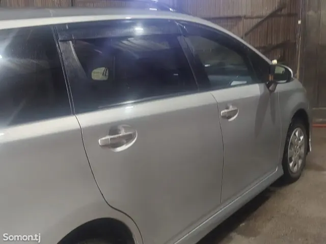 Toyota Wish 2014 · 1.8 AT