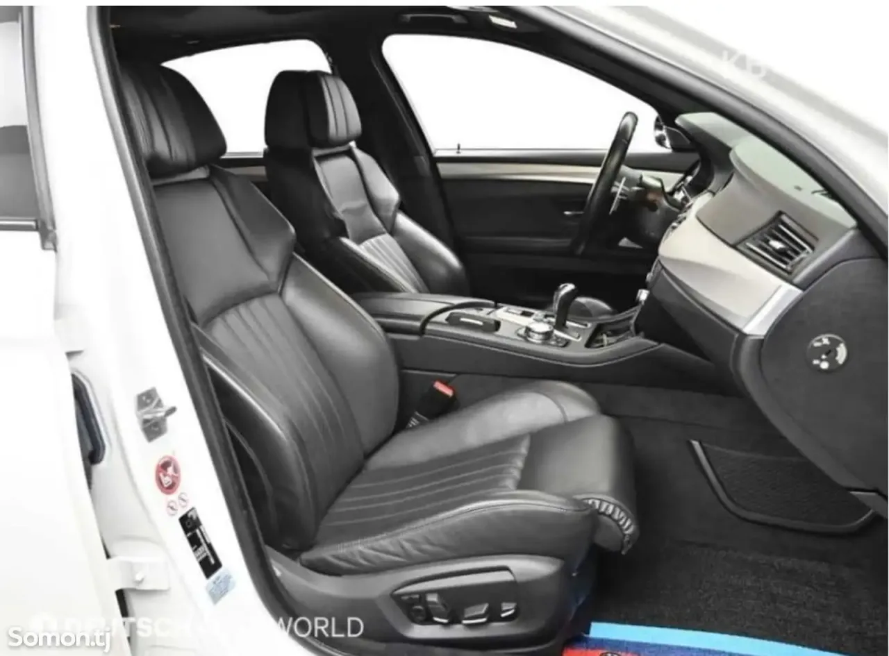 BMW M5 2016 · 4.4 AT