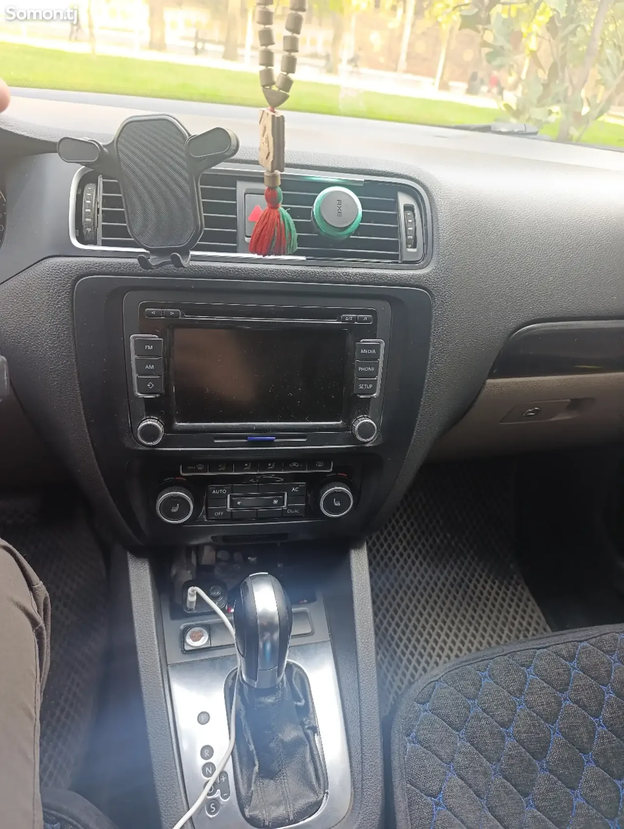Volkswagen Jetta 2012 · 2.0 AT