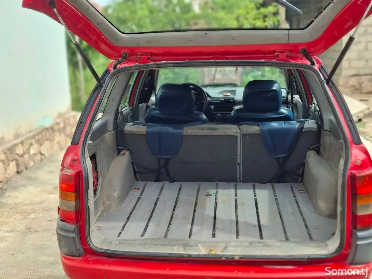 Opel Astra F 1995 · 1.6 MT