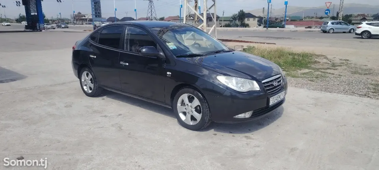 Hyundai Avante 2009 · 1.6 AT
