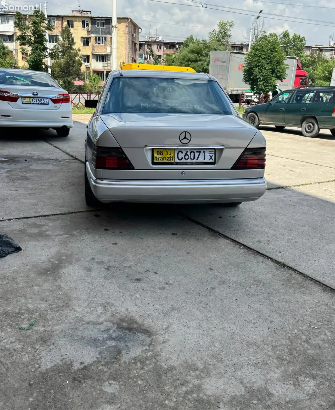 Mercedes-Benz W124 1992 · 2.0 MT