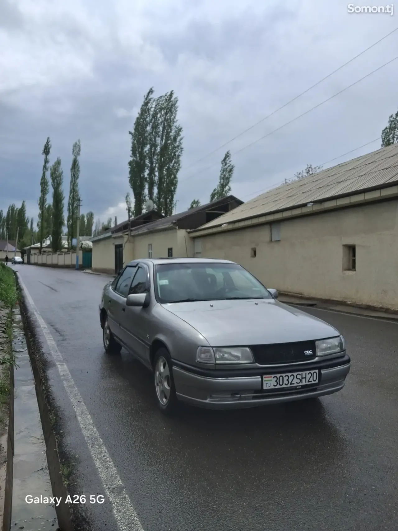 Opel Vectra A 1995 · 1.6 MT