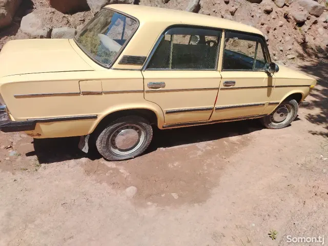ГАЗ 21 1990 · 1.6 MT
