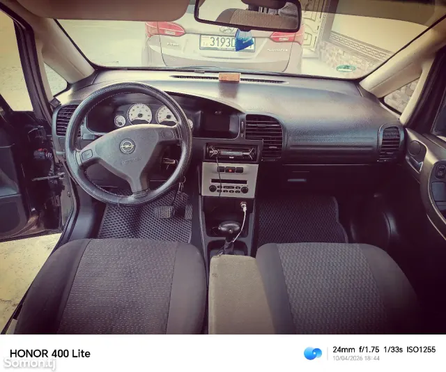 Opel Zafira 2004 · 2.2 AT