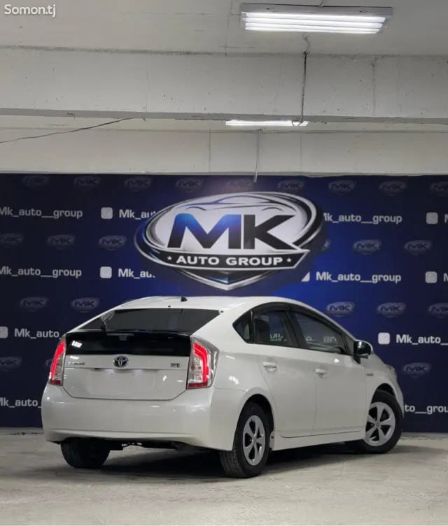 Toyota Prius 2014 · 1.8 CVT