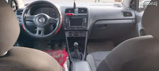 Volkswagen Polo 2014 · 1.6 MT
