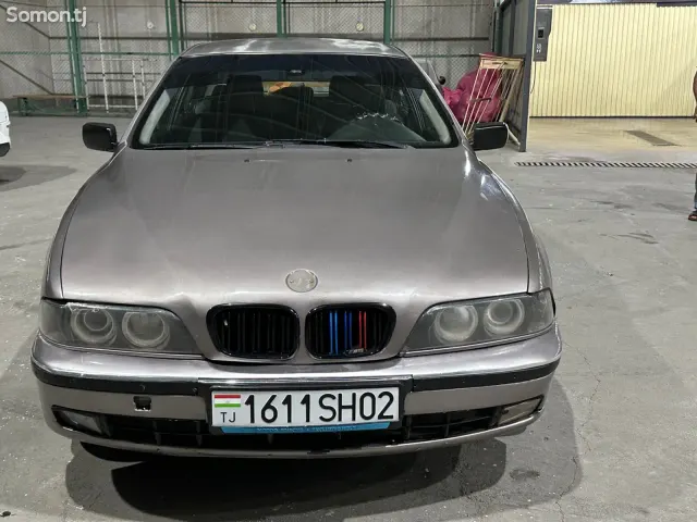 BMW 5 series 1999 · 2.0 MT