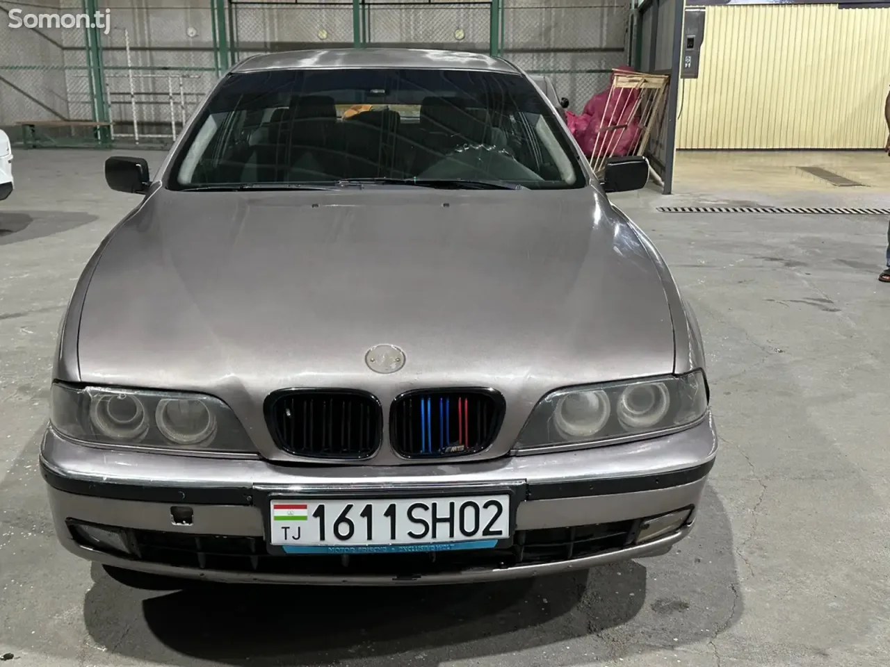 BMW 5 series 1999 · 2.0 MT