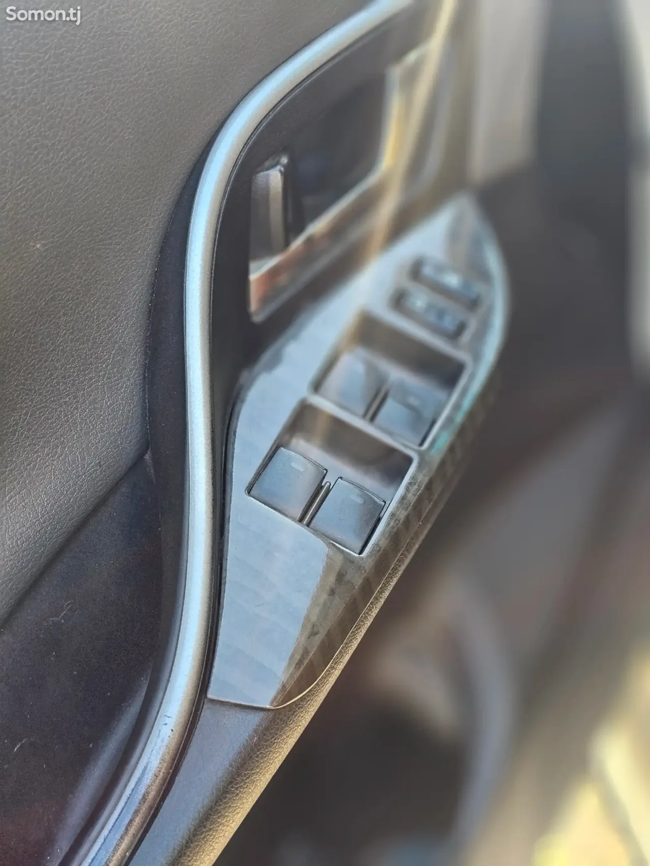 Toyota Mark X ZiO 2010 · 2.4 AT