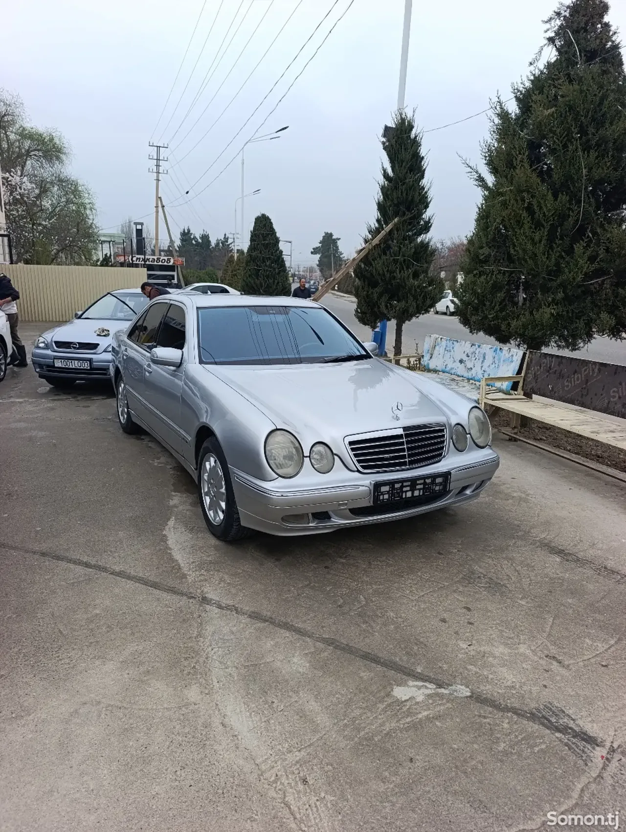 Mercedes-Benz E class 2001 · 2.8 AT