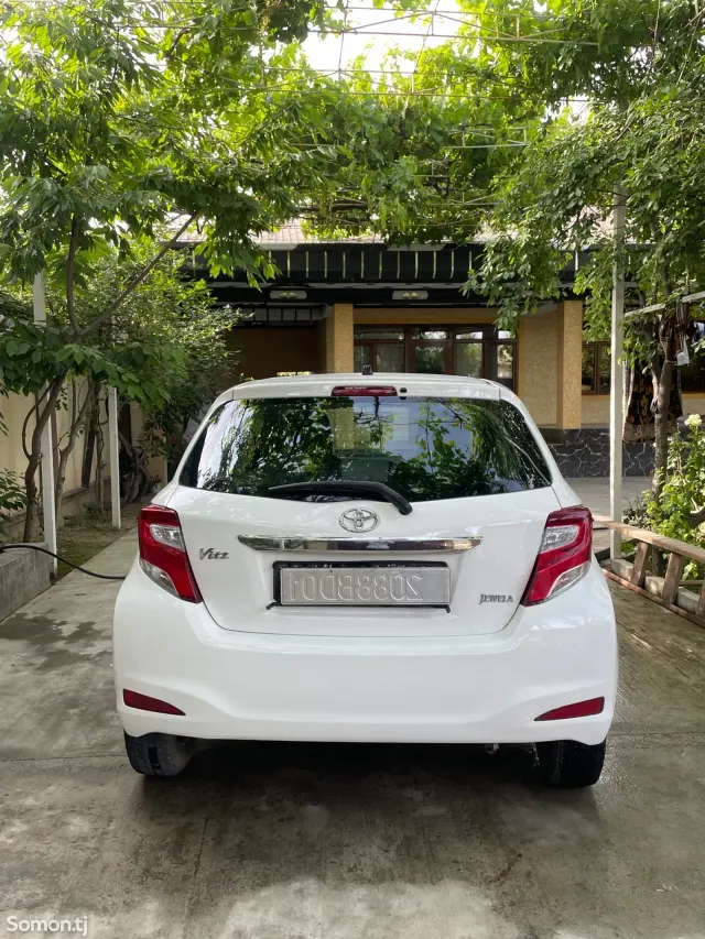 Toyota Vitz 2014 · 1.3 AT