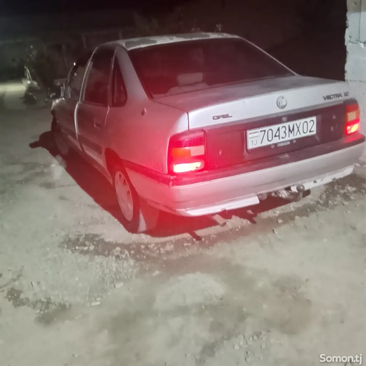 Opel Vectra A 1992 · 1.6 MT