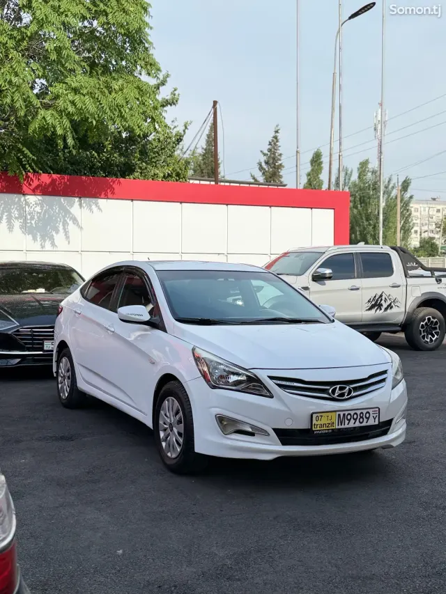 Hyundai Solaris 2015 · 1.6 MT