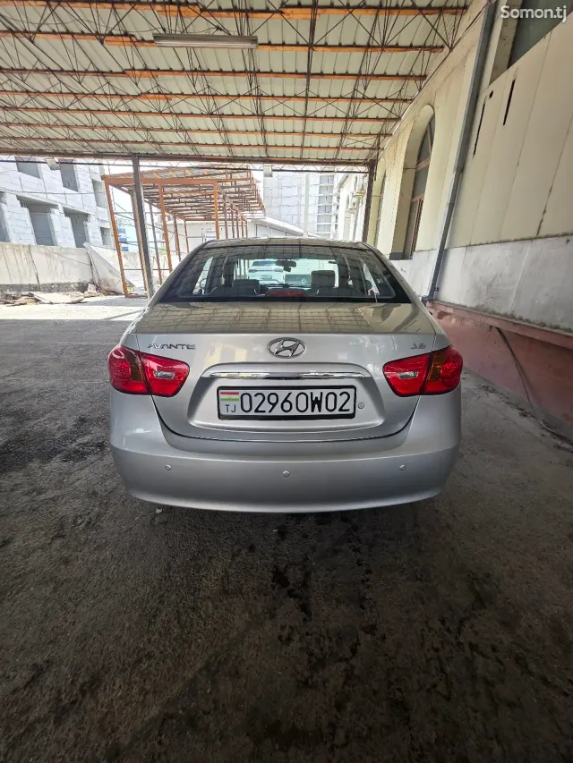 Hyundai Avante 2009 · 1.6 AT