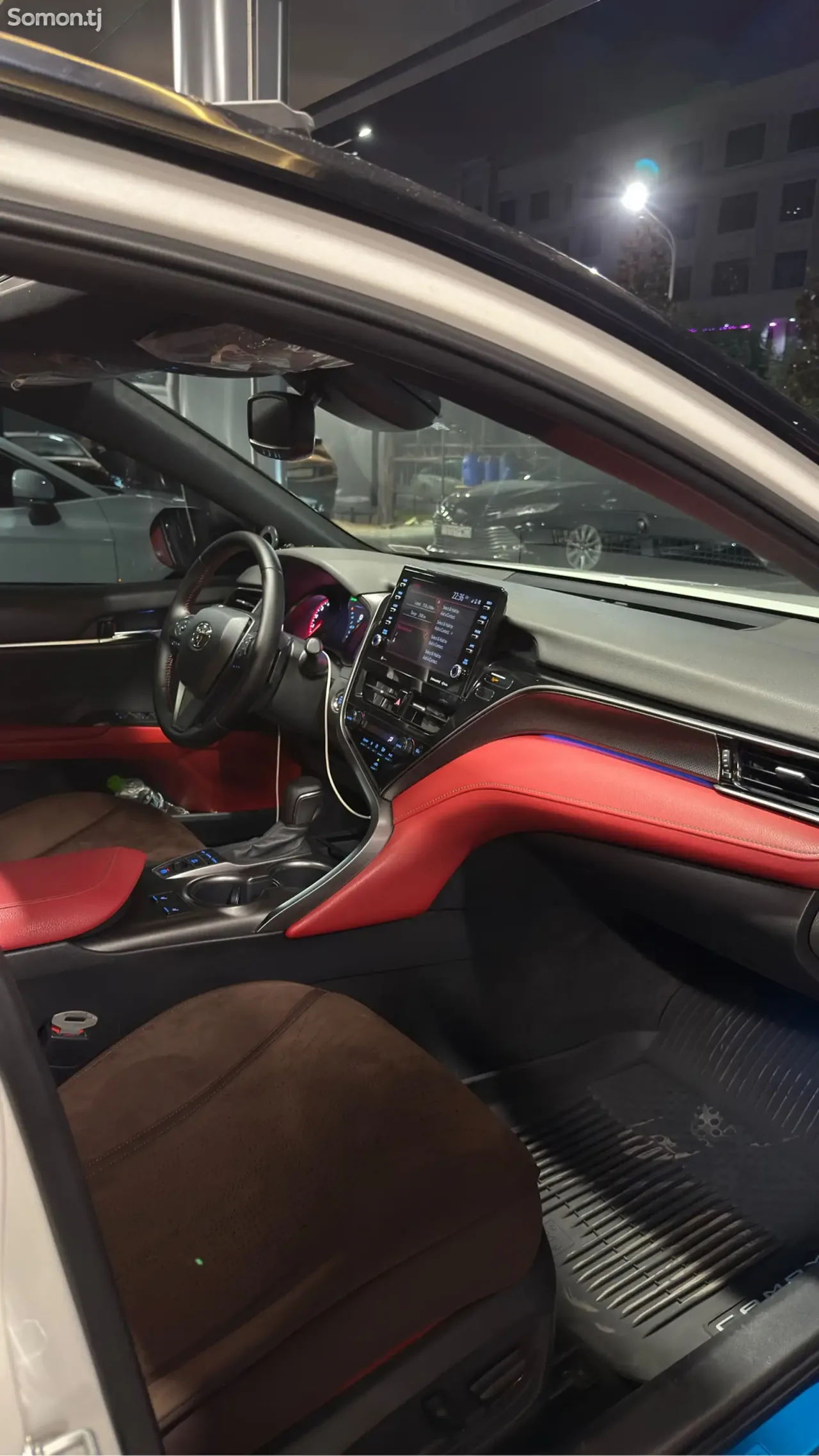 Toyota Camry 2022 · 2.5 AT