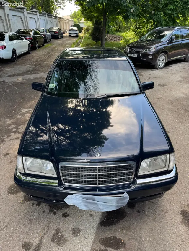 Mercedes-Benz C class 1996 · 2.0 MT