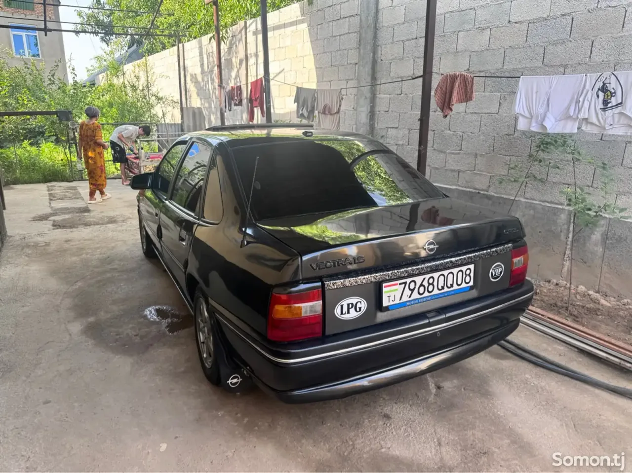 Opel Vectra A 1993 · 1.6 MT
