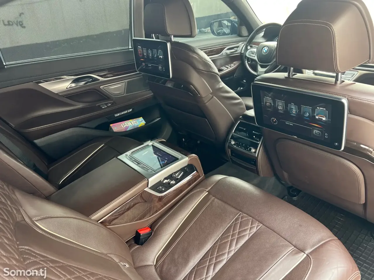 BMW 7 series 2016 · 3.0 AT