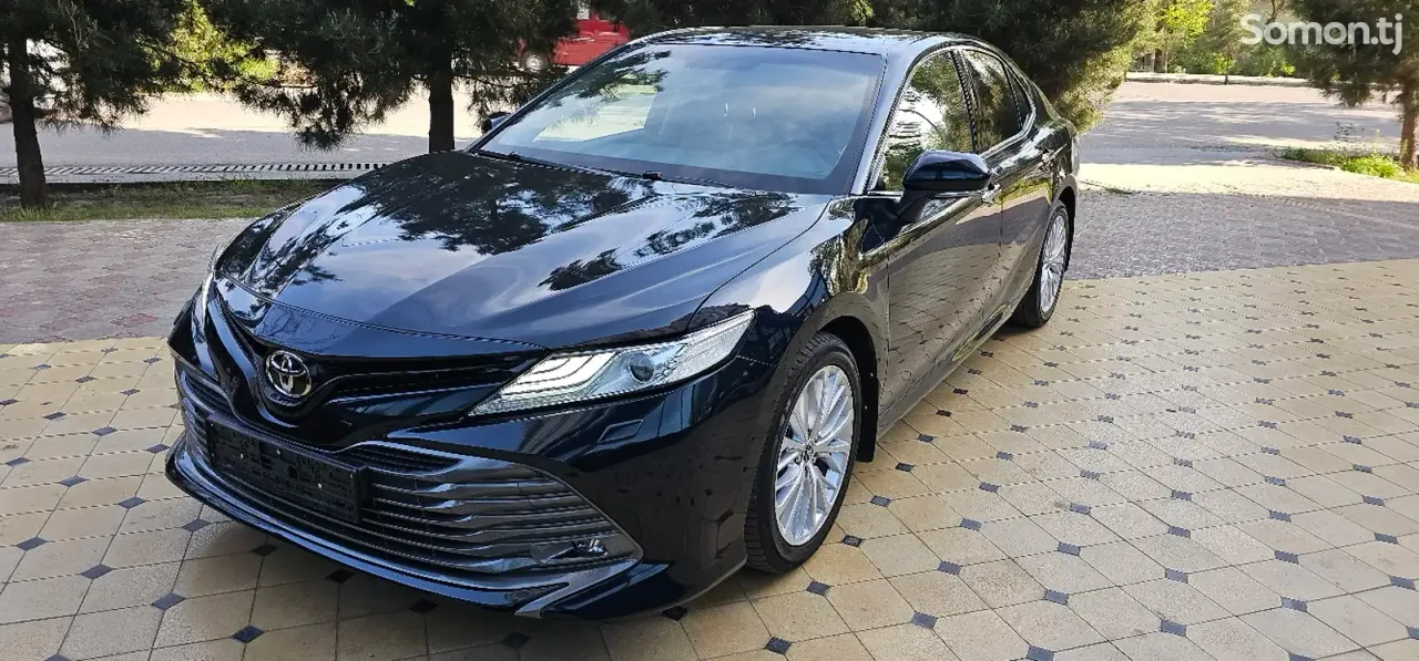 Toyota Camry 2019 · 2.5 AT