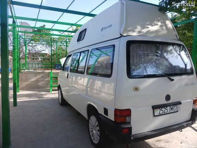 Volkswagen California 1992 · 2.4 MT