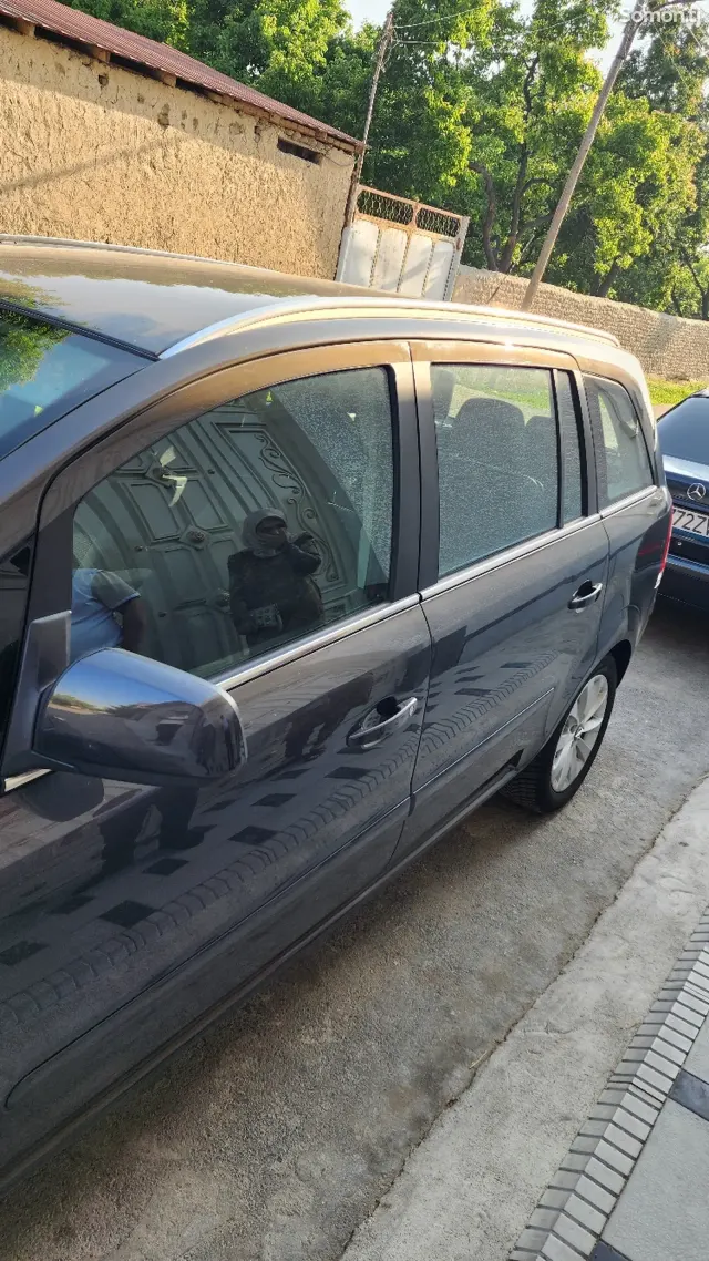 Opel Zafira 2014 · 1.8 MT