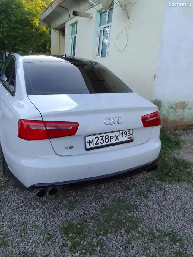 Audi A6 2015 · 2.8 AT