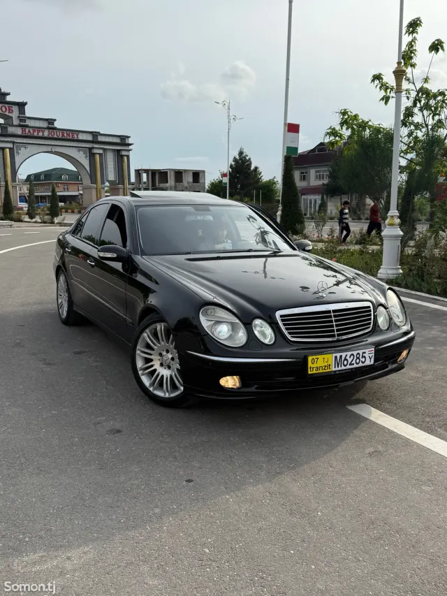 Mercedes-Benz E class 2004 · 2.8 AT
