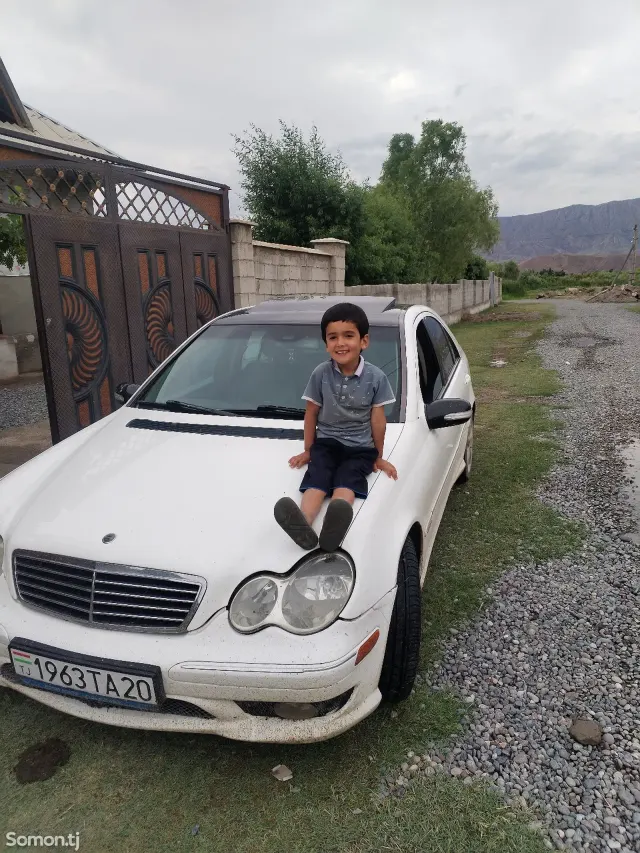 Mercedes-Benz C class 2005 · 2.0 AT