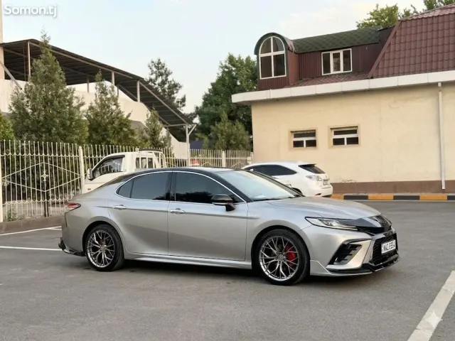 Toyota Camry 2025 · 2.0 AT