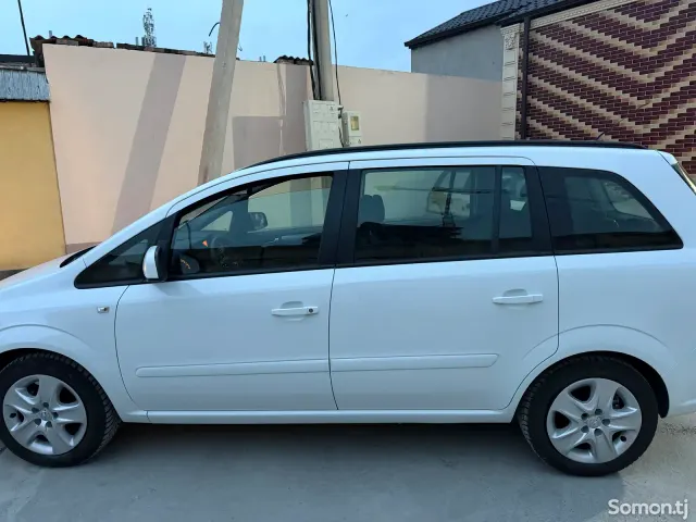 Opel Zafira 2014 · 1.8 MT