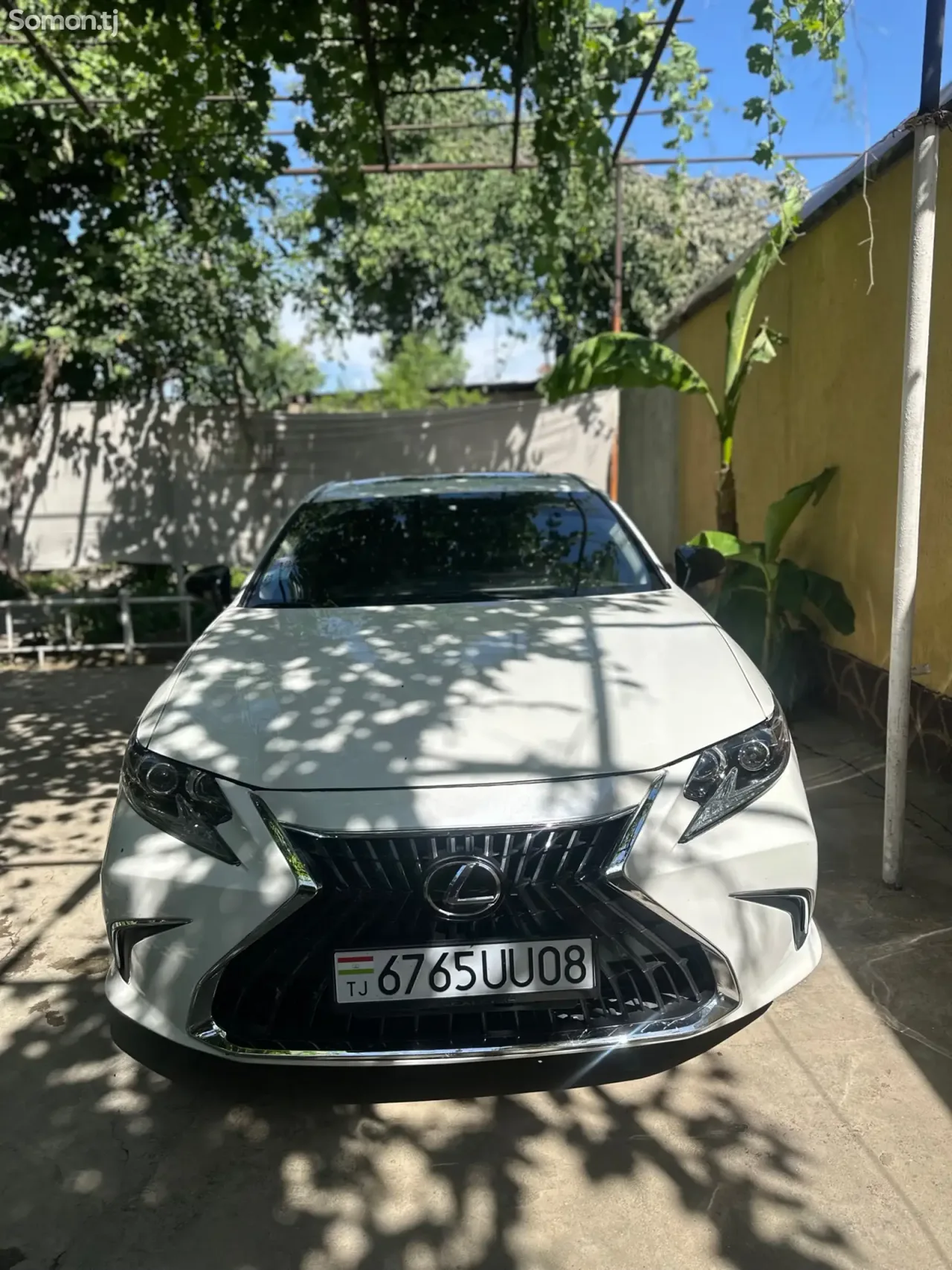 Lexus ES series 2013 · 3.5 AT
