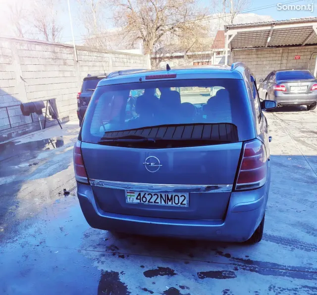 Opel Zafira 2007 · 1.8 MT