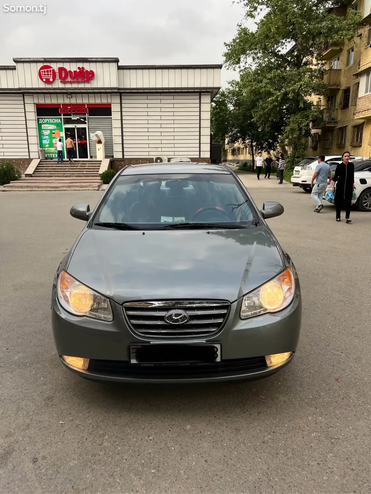 Hyundai Elantra 2010 · 1.6 AT