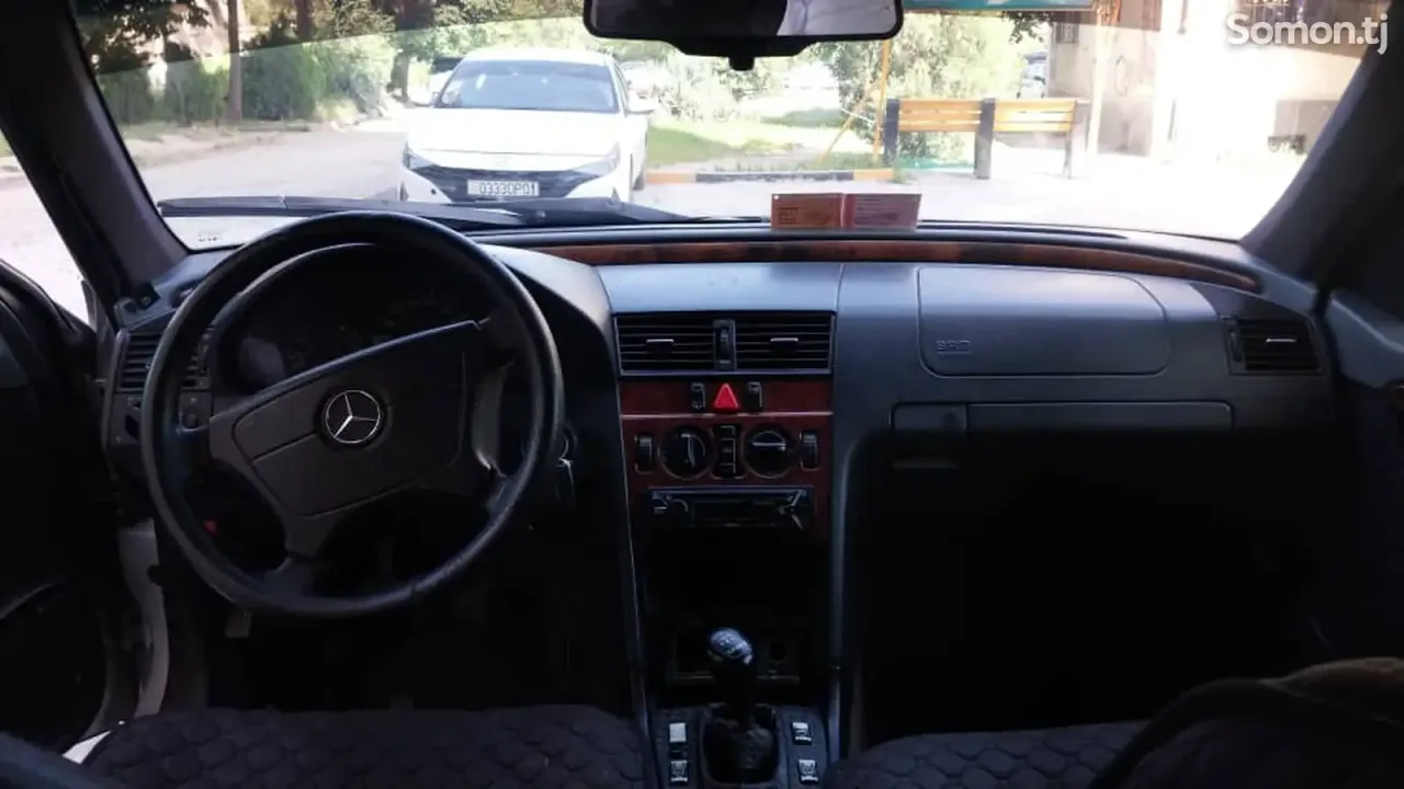 Mercedes-Benz C class 1995 · 1.8 MT