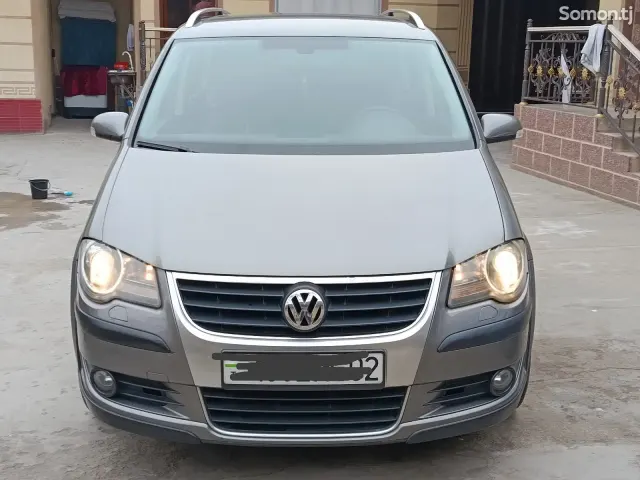 Volkswagen Touran 2008 · 1.4 AT